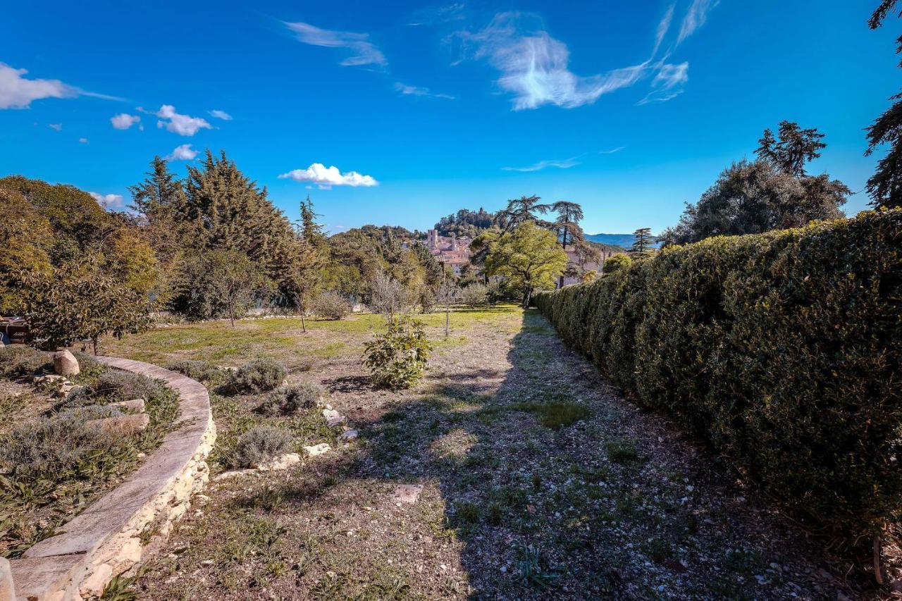 En Provence- Saint Marc 4*